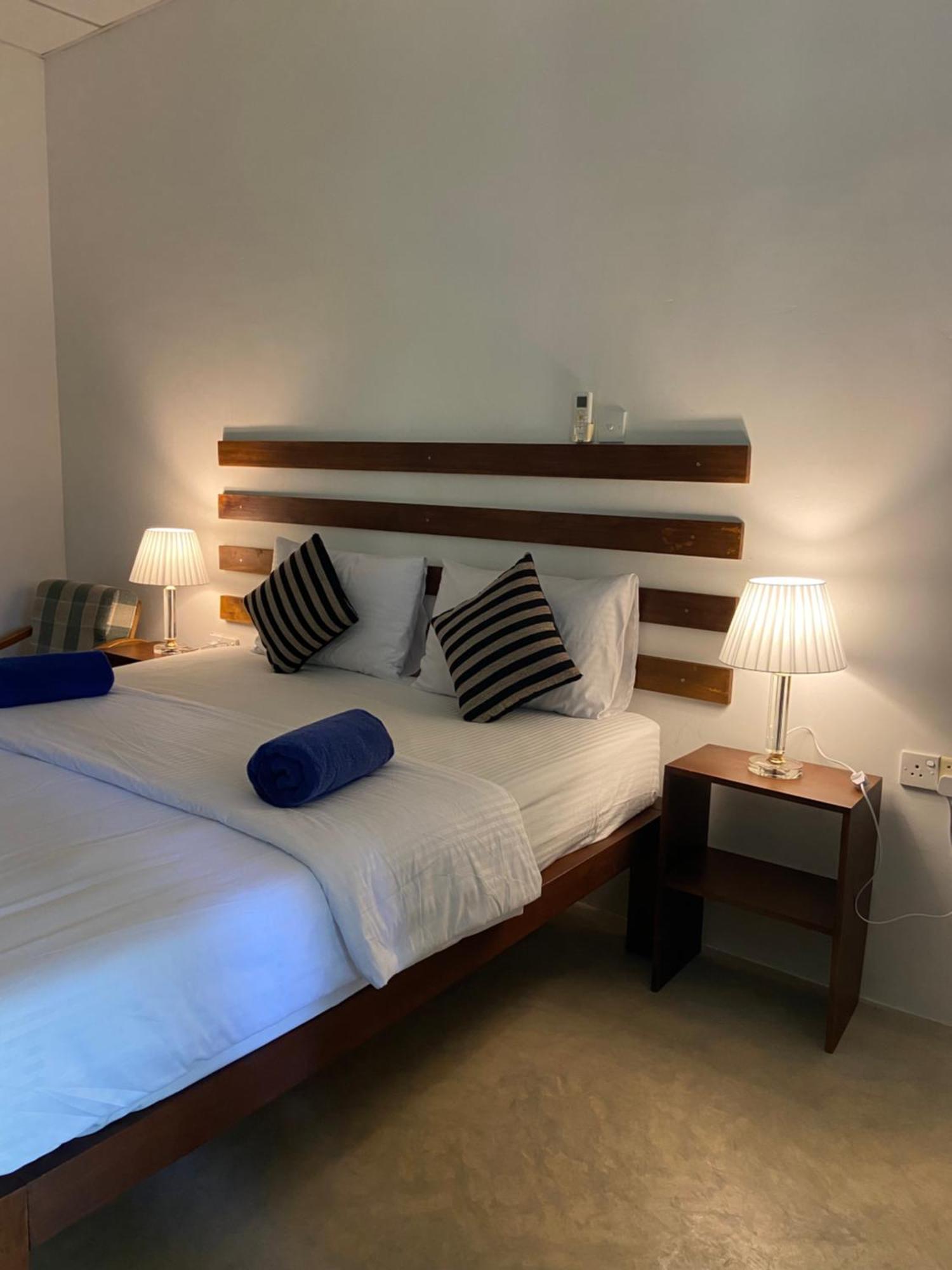Hotel The Dale Mirissa Extérieur photo
